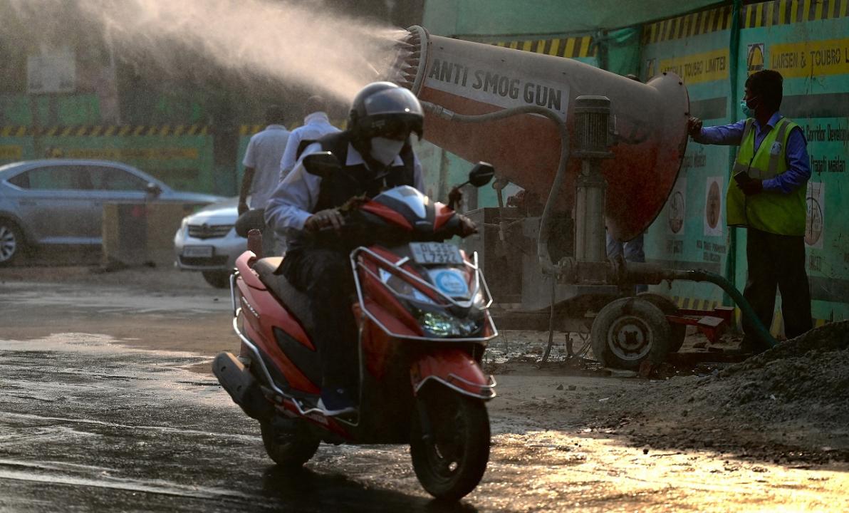 Delhi's air quality improves, records 'moderate' AQI after weeks