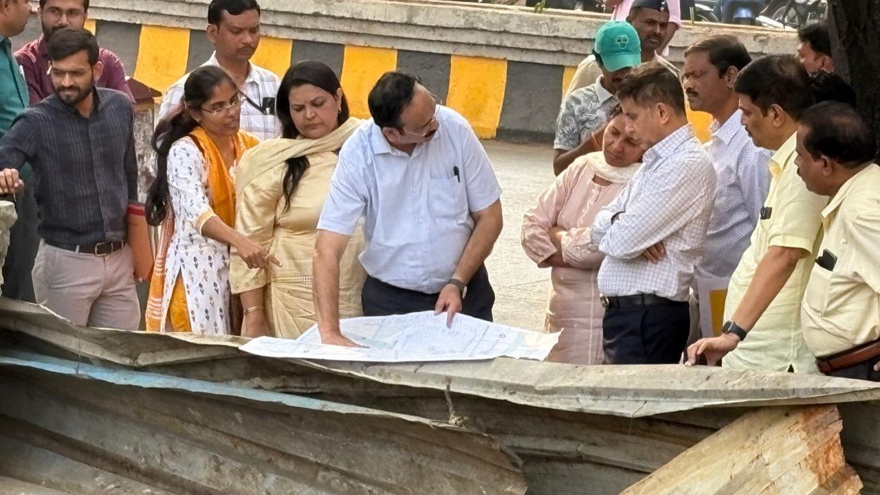 BMC Commissioner inspects Borivali development works, sets Monsoon deadline