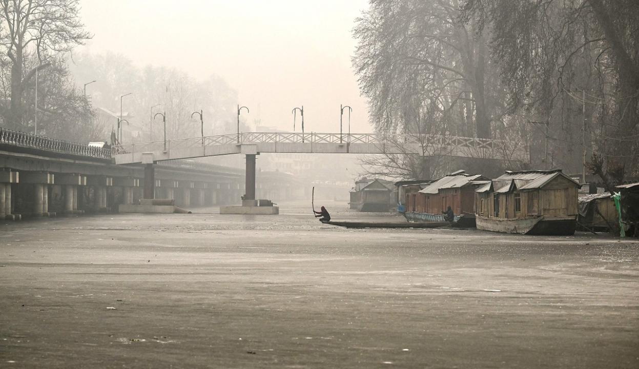 Slight rise in minimum temperatures in Kashmir, says MeT