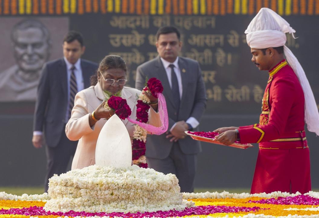 In Photos: Prez, PM Modi join prayer ceremony to pay tributes to Vajpayee