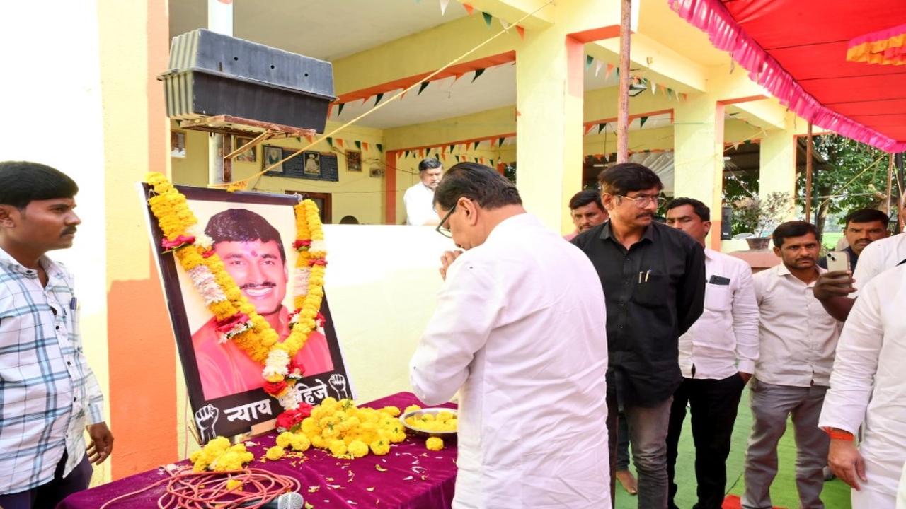 Beed Sarpanch murder: Marathas hold 'Akrosh Morcha', seek justice for victim