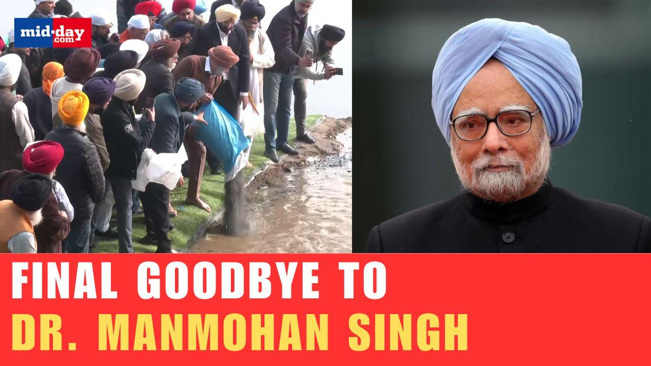 Dr. Manmohan Singh's ashes immersed at Yamuna Ghat after full state honour