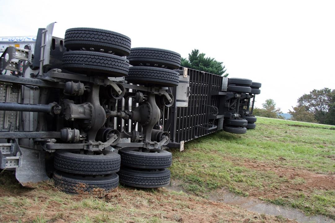 Maharashtra: Five killed, 27 injured after private bus overturns in Raigad