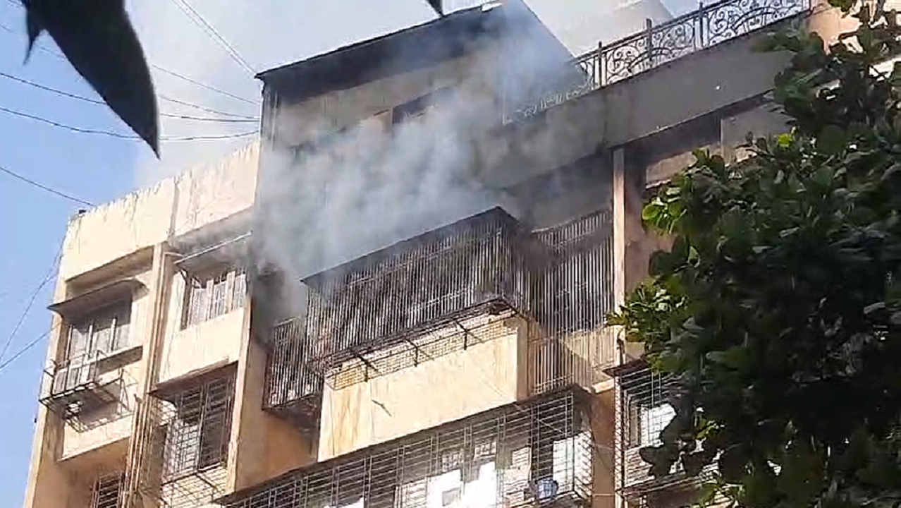 Mumbai: Fire breaks out in seven-storey Andheri building, no casualty; watch