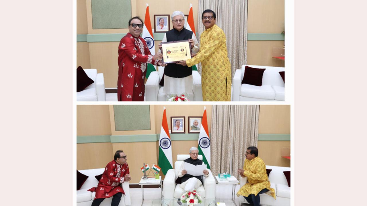 Hon’ble Governor of Telangana Shri Jishnu Dev Varma was felicitated by Abhijeeth Bhattacharjee and Pt. Prodyut Mukherjee at Hyderabad.