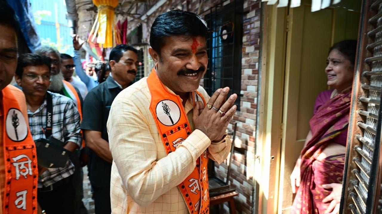 IN PHOTOS Shiv Sena (UBT) candidate Manoj Jamsutkar campaigns in