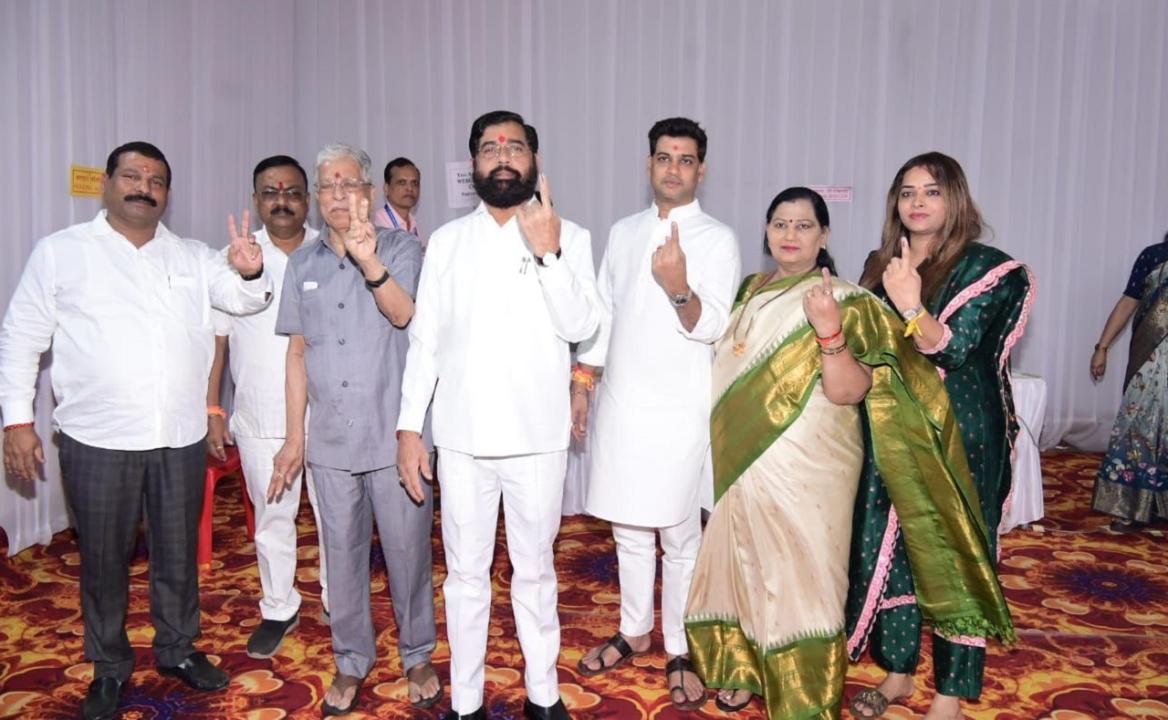 CM Eknath Shinde along with his family cast vote in Thane