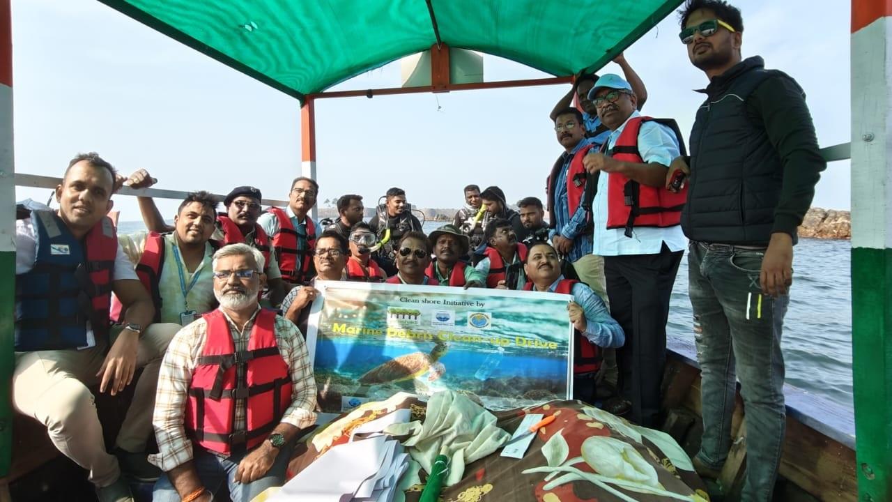 Underwater cleanup removes 300 kg of marine debris from Sindhudurg coral reefs