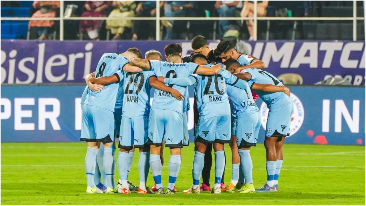 Football fans assemble!
Catch Mumbai City FC live in action against Hyderabad FC at an exciting Indian Super League (ISL) match in the city. (Pic: Instagram/@mumbaicityfc)
WHEN: November 30, 5 PM onwards
WHERE: Mumbai Football Arena, Andheri West
TICKETS ON: BookMyShow