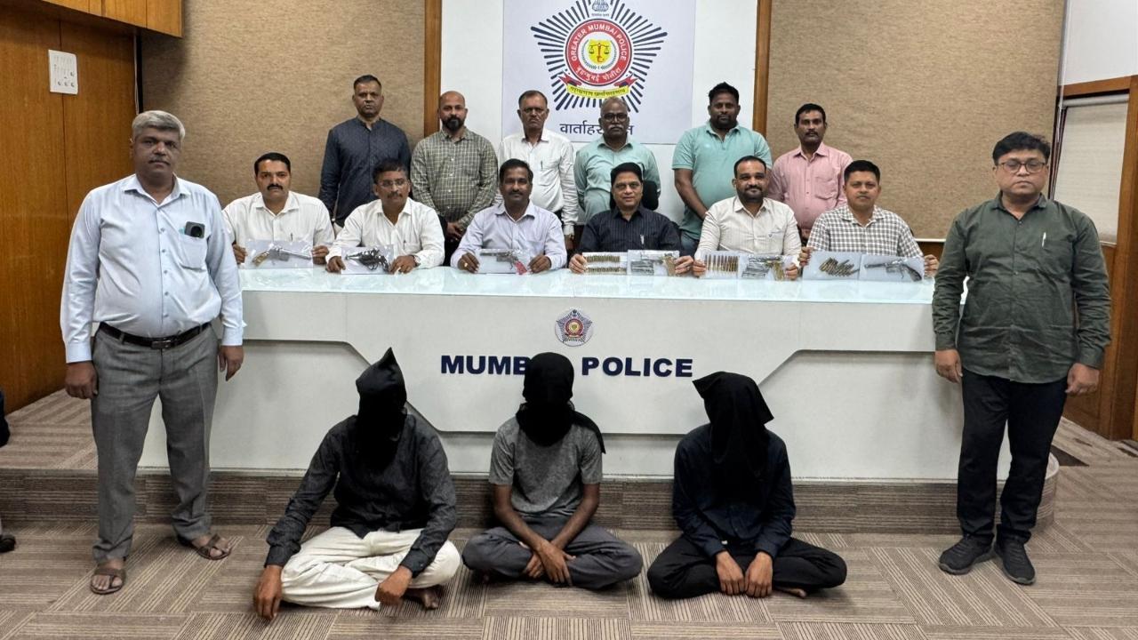 Mumbai Police nabs trio with multiple firearms, live cartridges