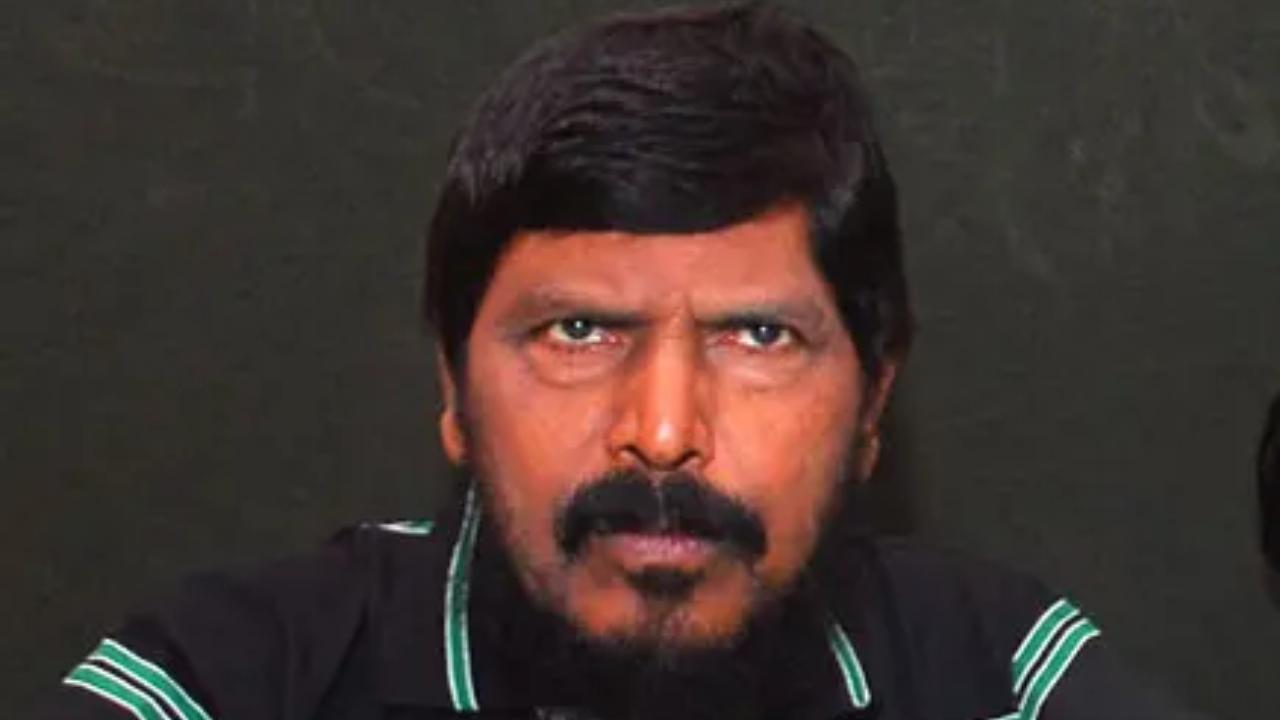 Mumbai News LIVE: Athawale backs Fadnavis as Maharashtra CM