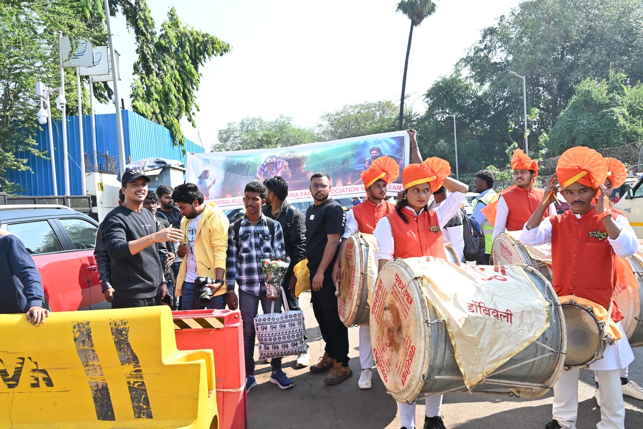 They arrived with dhols and banners to give a Mumbai-style welcome to the Pushpa star