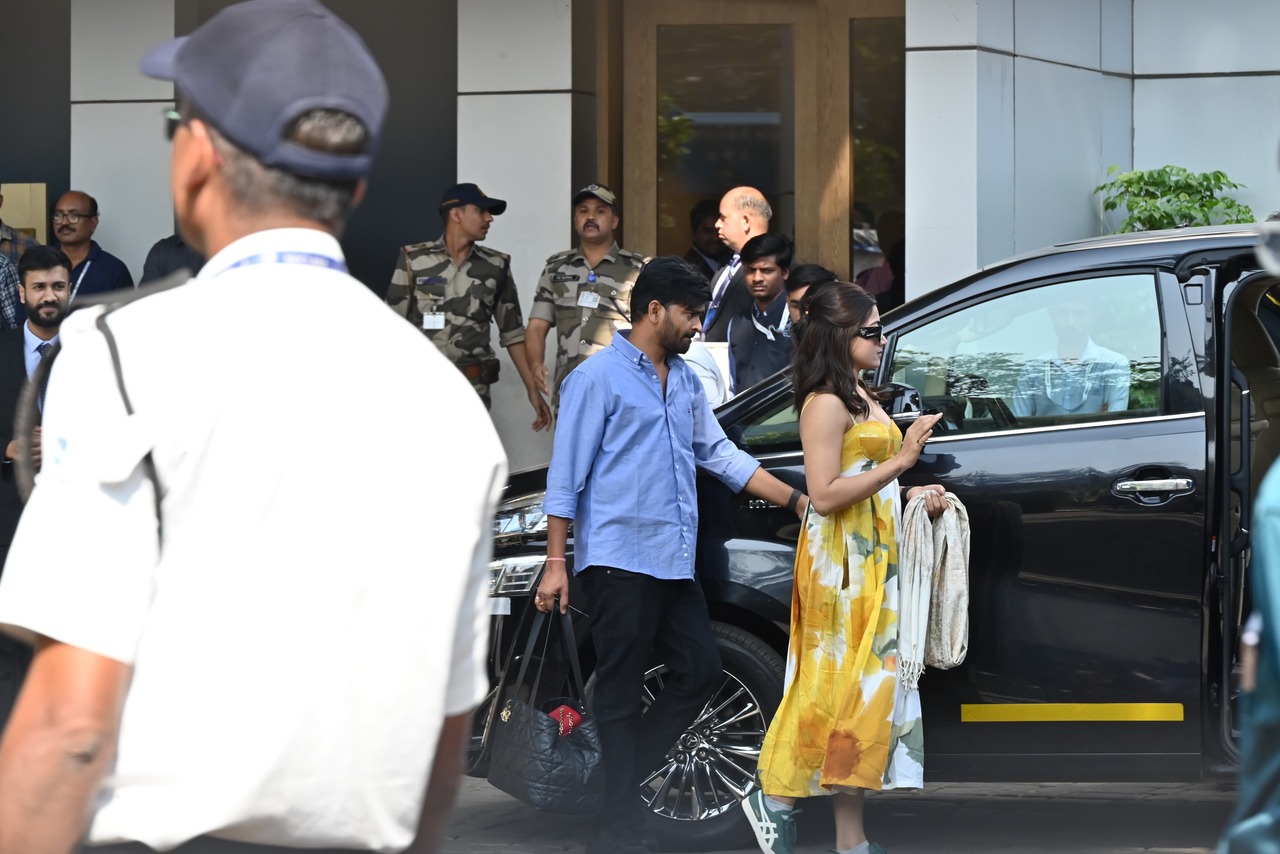 Rashmika Mandanna also arrived with her Pushpa co-star in the city