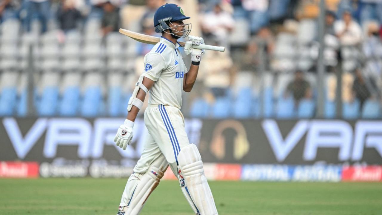 Jaiswal stamps his class with ton as India extend lead to 321 runs