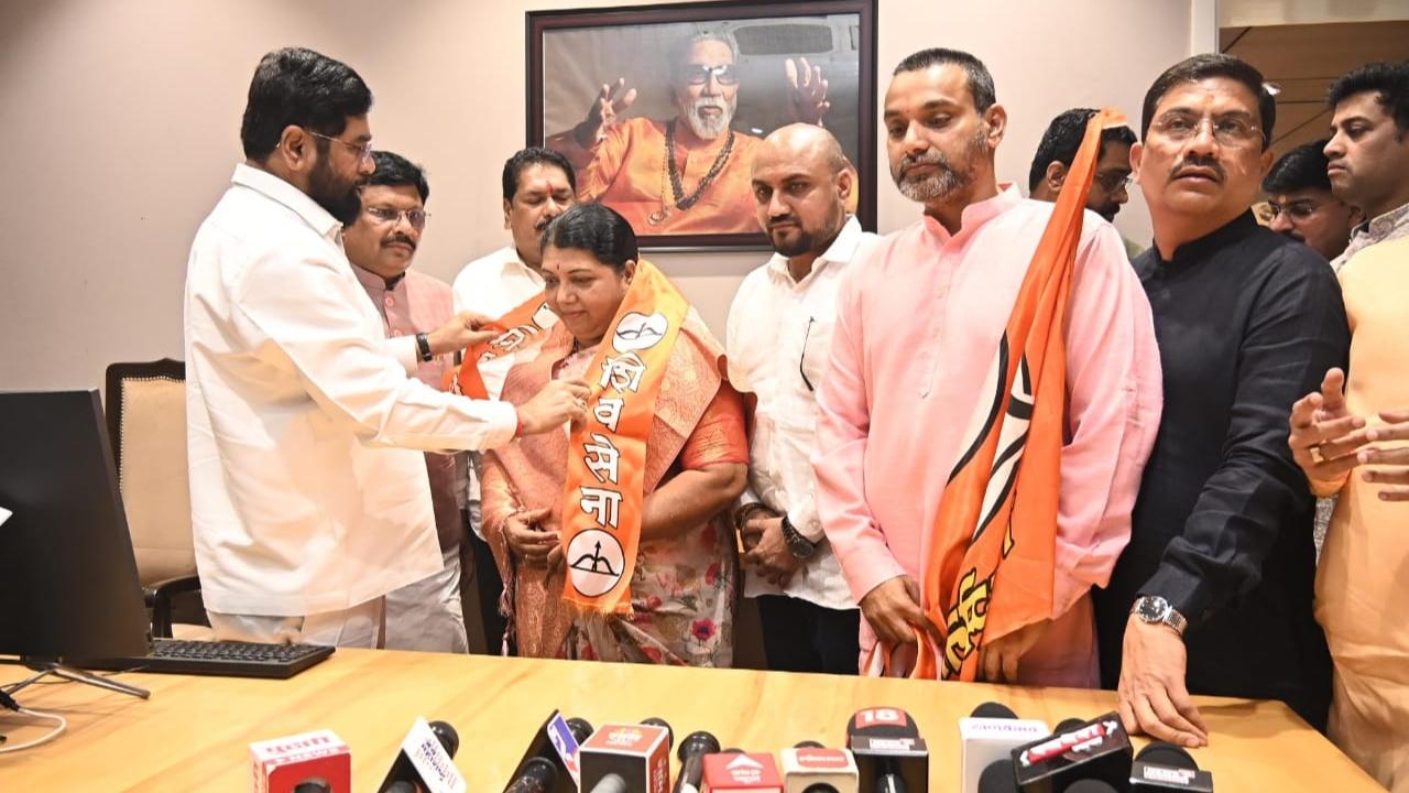 Congress MLA Jayashri Jadhav joins Shinde-led Shiv Sena ahead of polls