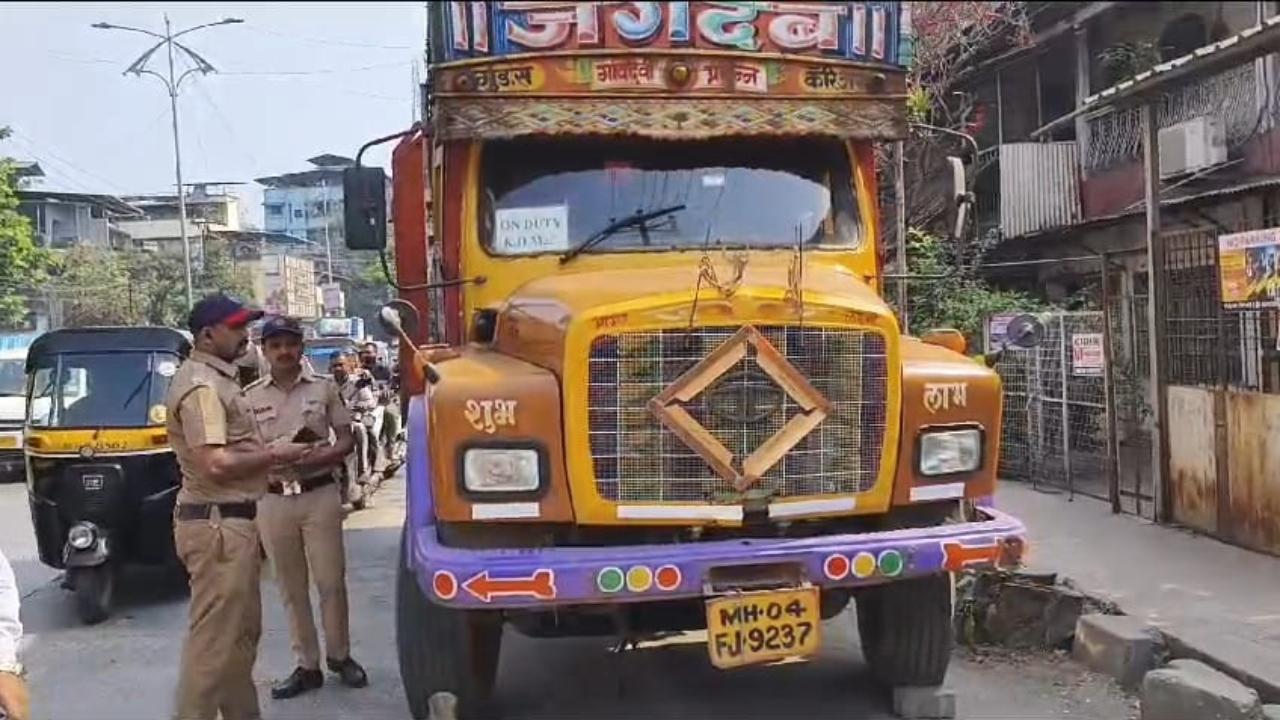 Kalyan: 3-year-old boy, his mother killed after truck runs over them