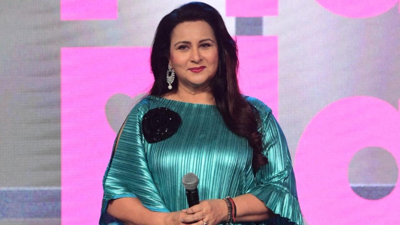 Man robs Poonam Dhillon's Mumbai home; spends cash to party with colleagues