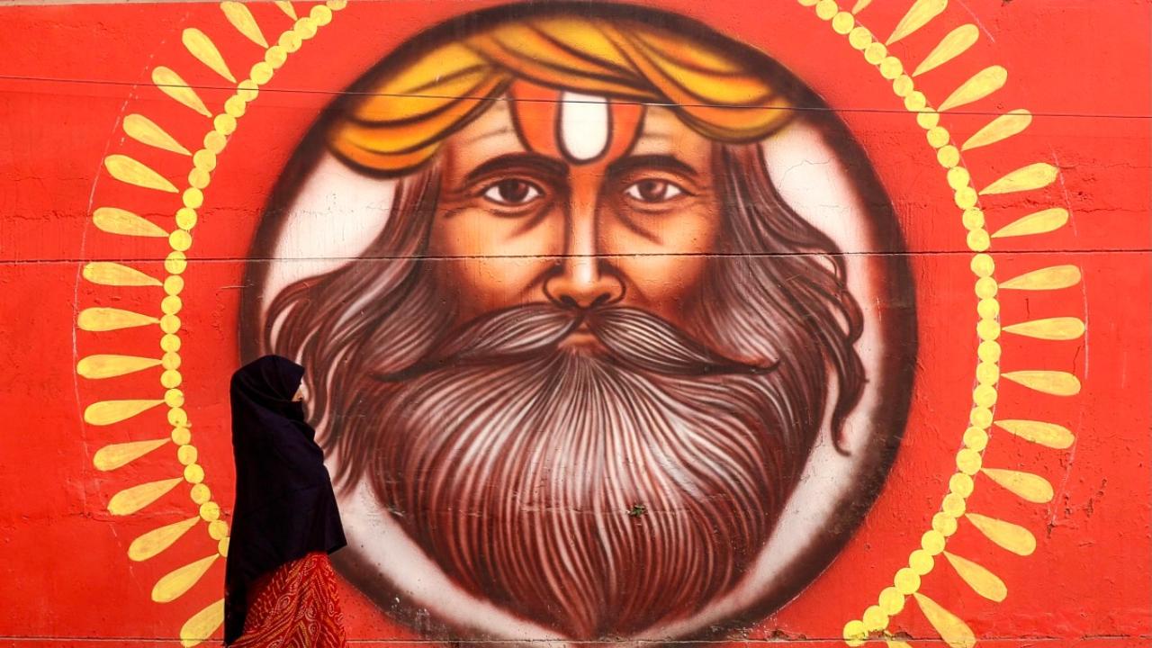 Railway stations in Prayagraj adorned with cultural artworks ahead of Mahakumbh